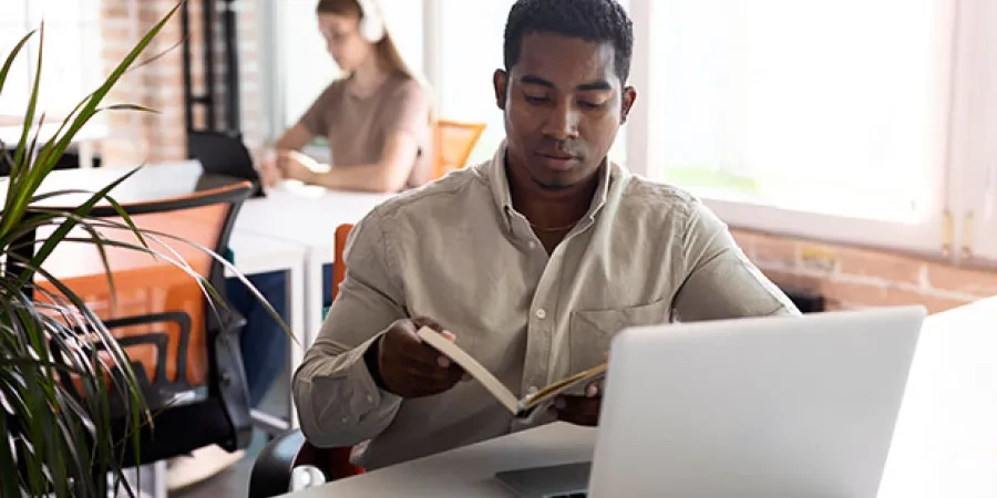 Blogpost Zo kun jij jezelf blijven ontwikkelen op de werkvloerWebsite.jpg